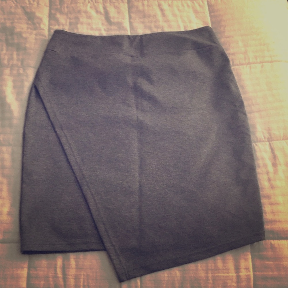 Good condition gray skirt